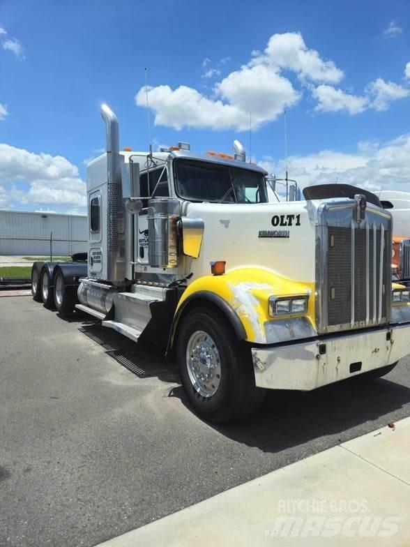 Kenworth W900 وحدات الجر