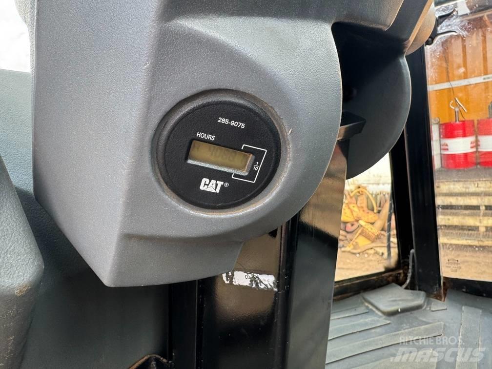 CAT CP 533 E مداحل أحادية الأسطوانة