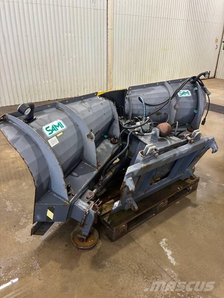 Sami VM 2400 كاسحات جليد