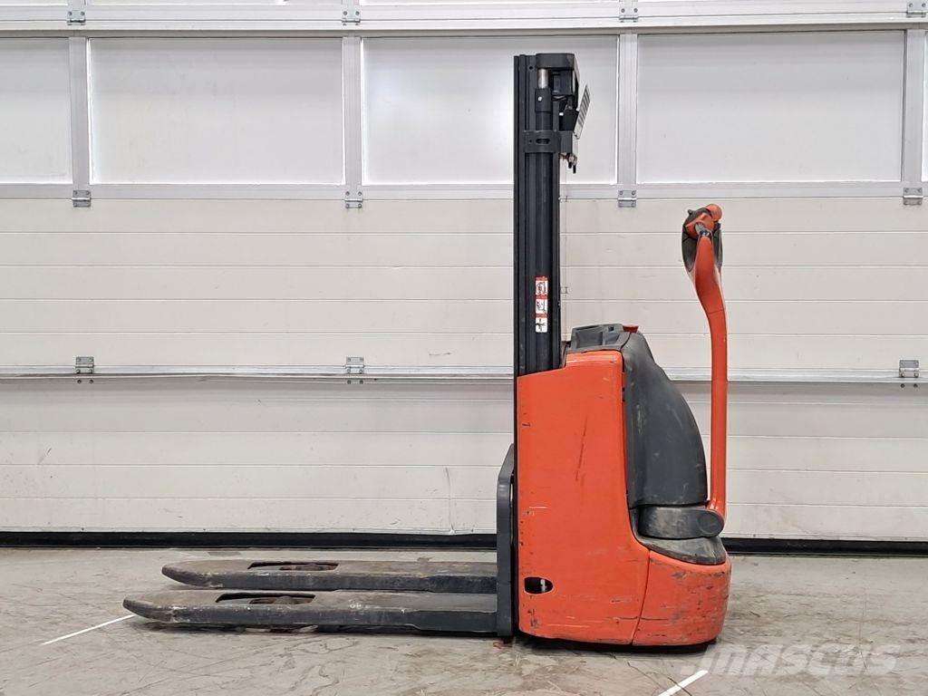 Linde L10B معدات التكديس الجوالة