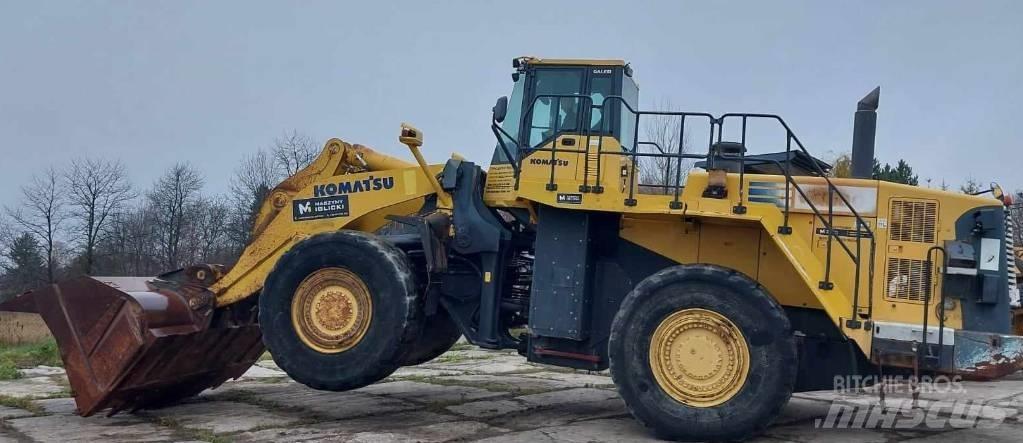 Komatsu WA 600-6 لوادر بعجل