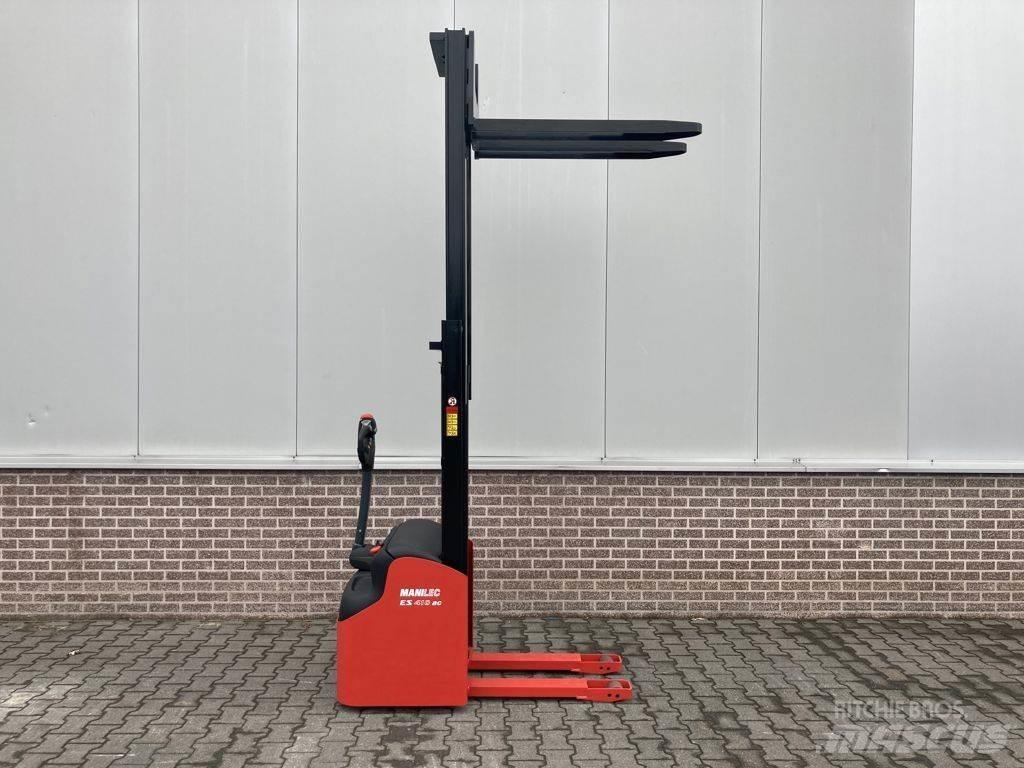 Manitou ES 410 معدات التكديس الجوالة