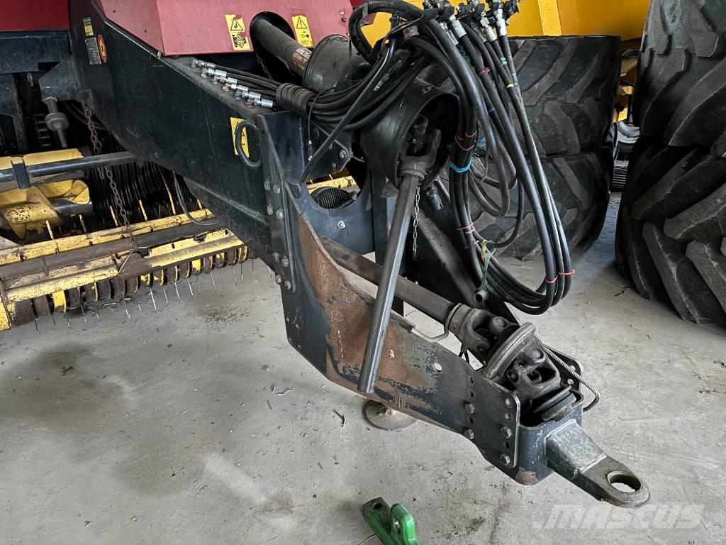 New Holland BB 940 محزمات مربعة