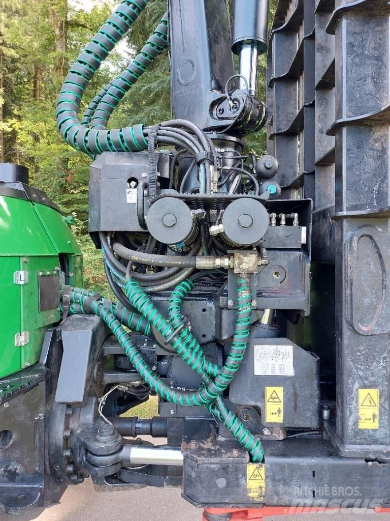 John Deere 1110G شاحنات
