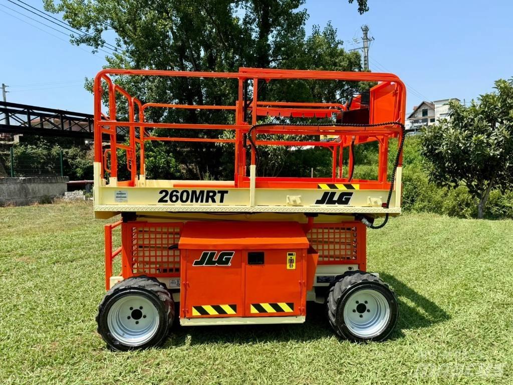 JLG 260 MRT رافعات مقصية الشكل