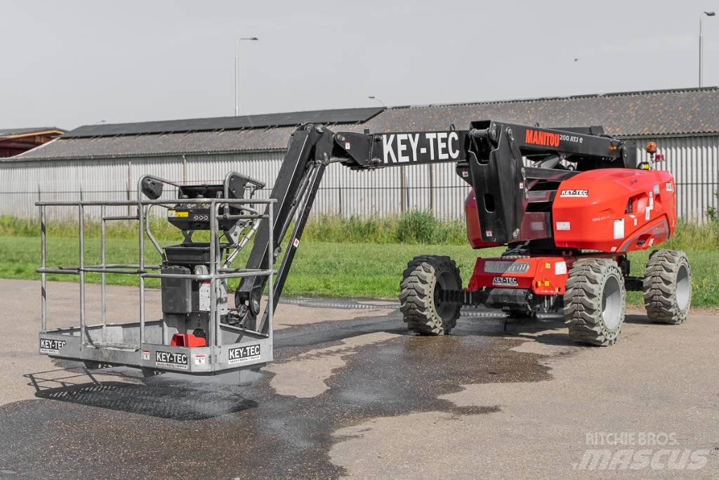 Manitou 200 ATJ e رافعات سلة مفصلية