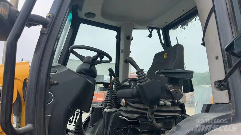 JCB 3CX لوادر ذات جرافات عكسية