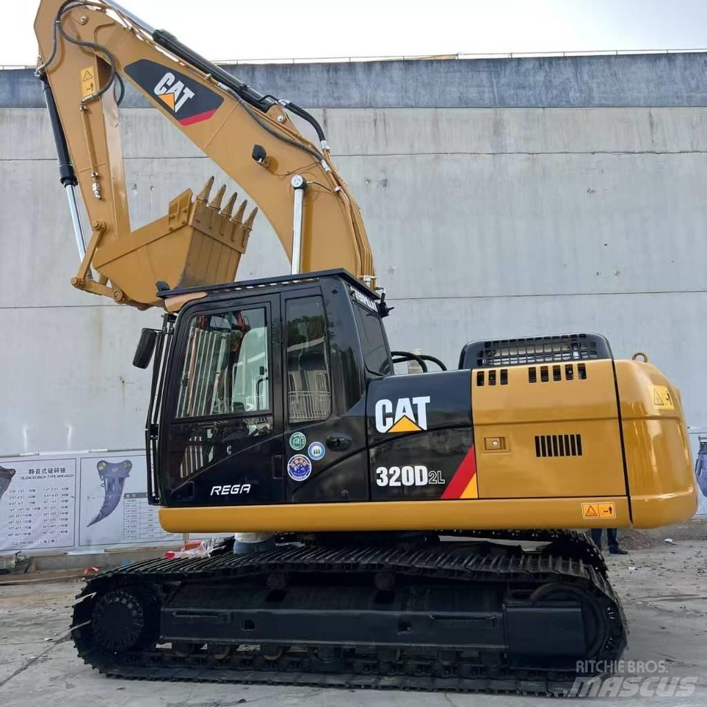 CAT 320D2 حفارات وسط 7 طن - 12 طن
