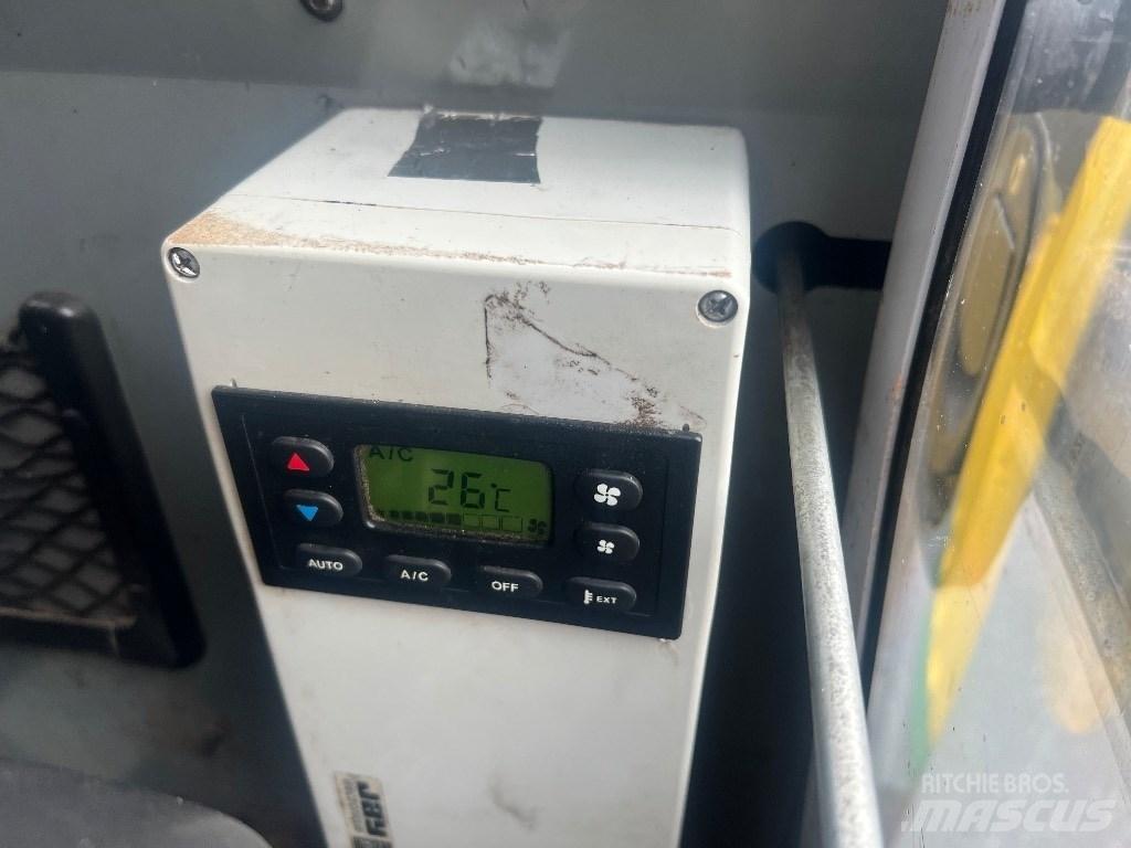 Wacker Neuson 14504 حفارات زحافة