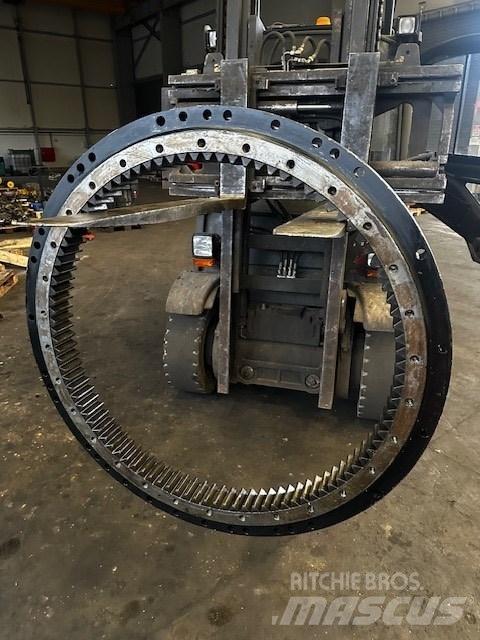 CAT M 316 BEARING الشاسيه والتعليق
