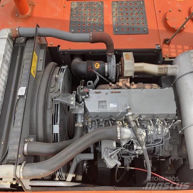 Hitachi zx350 حفارات زحافة