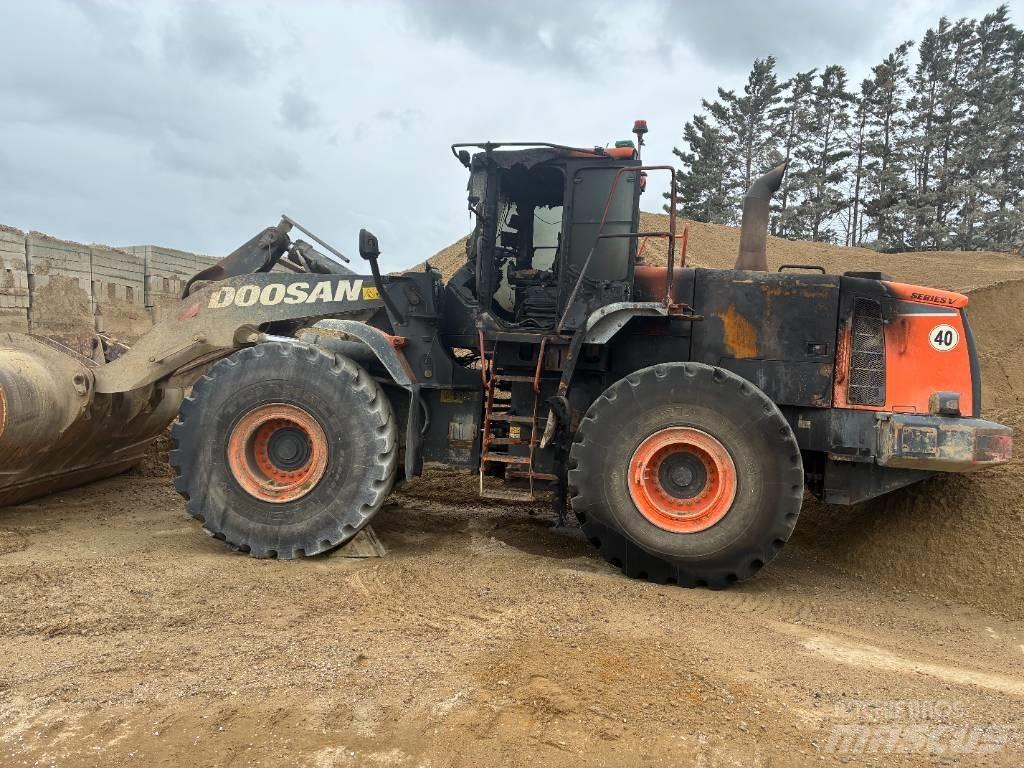 Doosan 420-5 لوادر بعجل