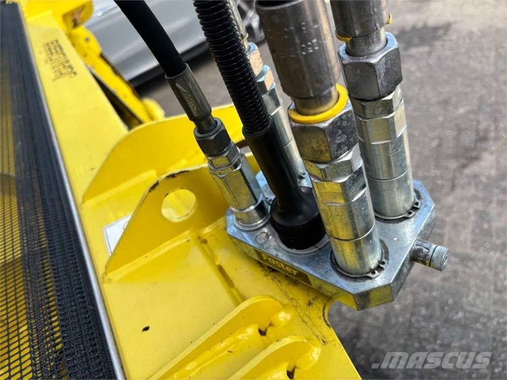John Deere 30R ملحقات ماكينات القش والعلف
