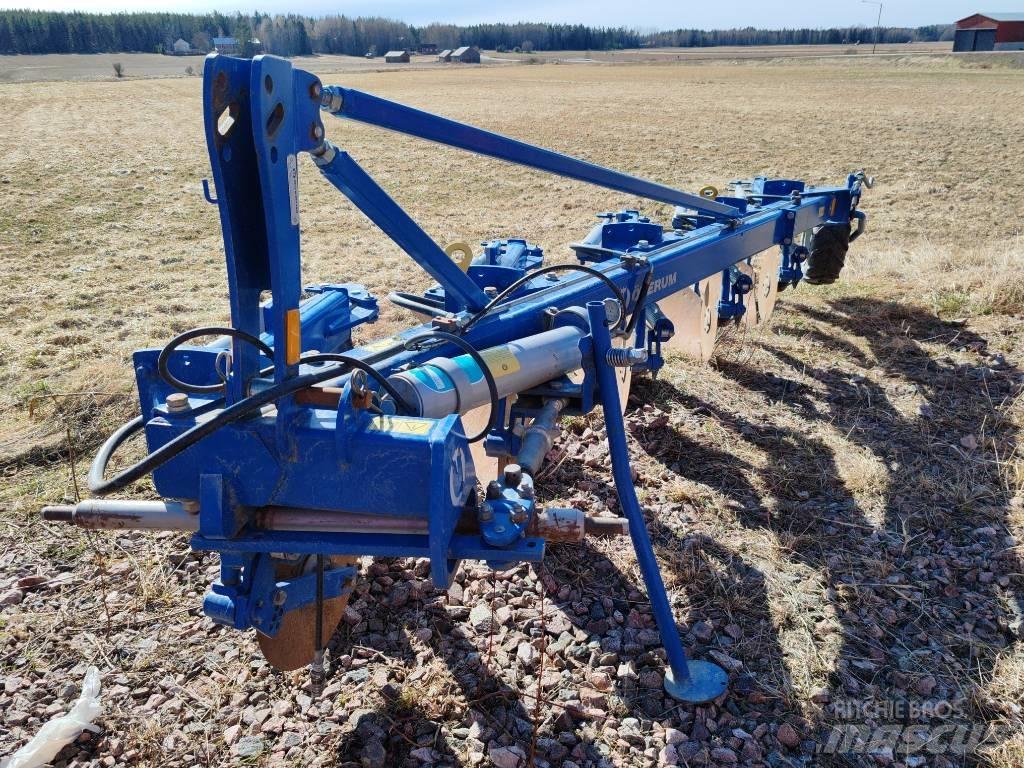 Överum CT 5975 H محاريث تقليدية