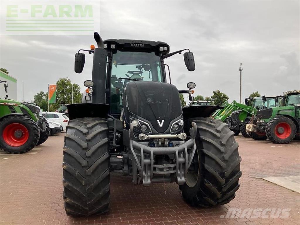 Valtra s 394 الجرارات