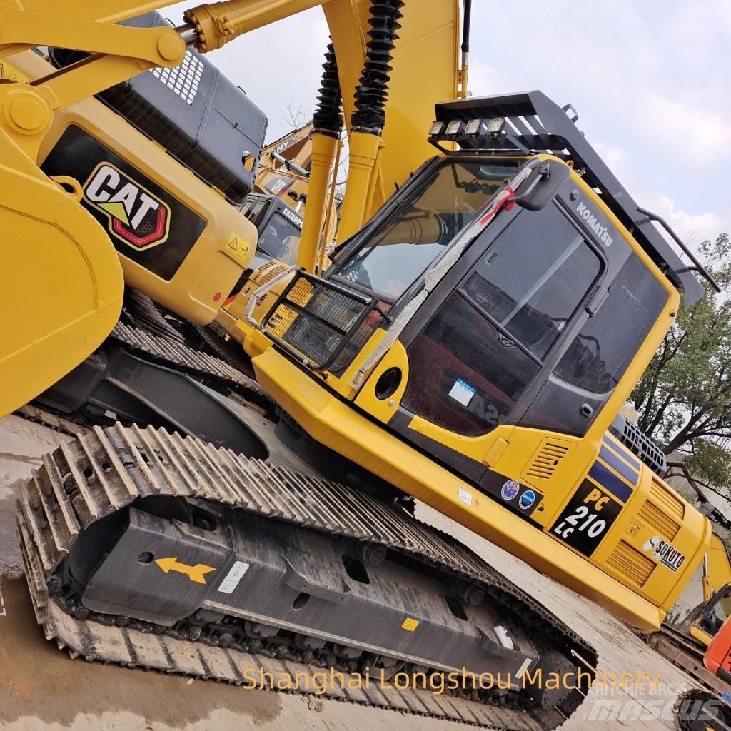 Komatsu PC 210-8 حفارات زحافة