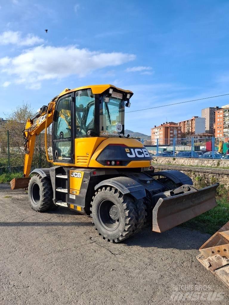 JCB Hydradig 110W حفارات بعجل