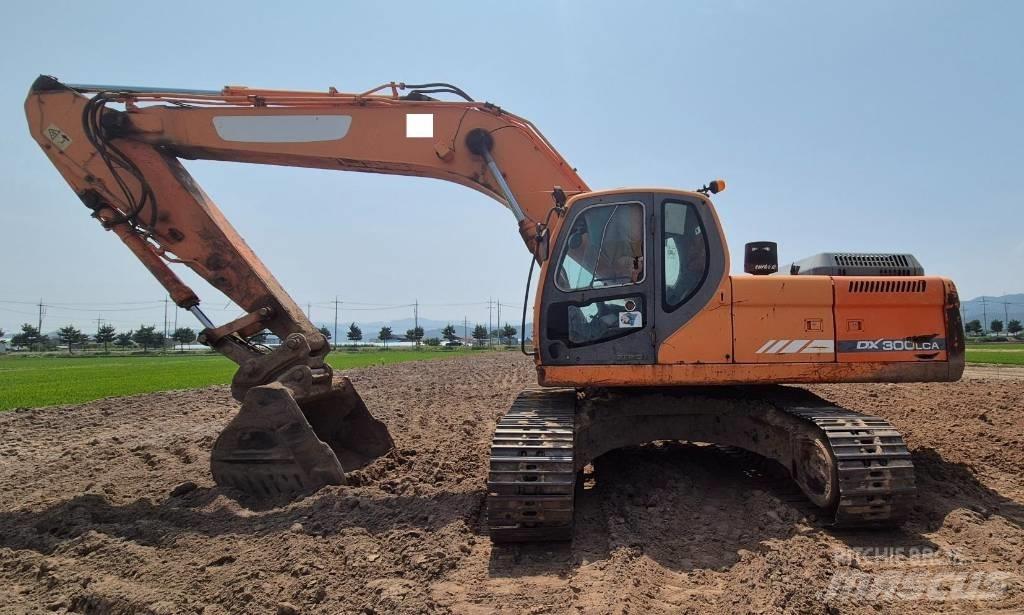 Doosan DX 300 LCA حفارات زحافة