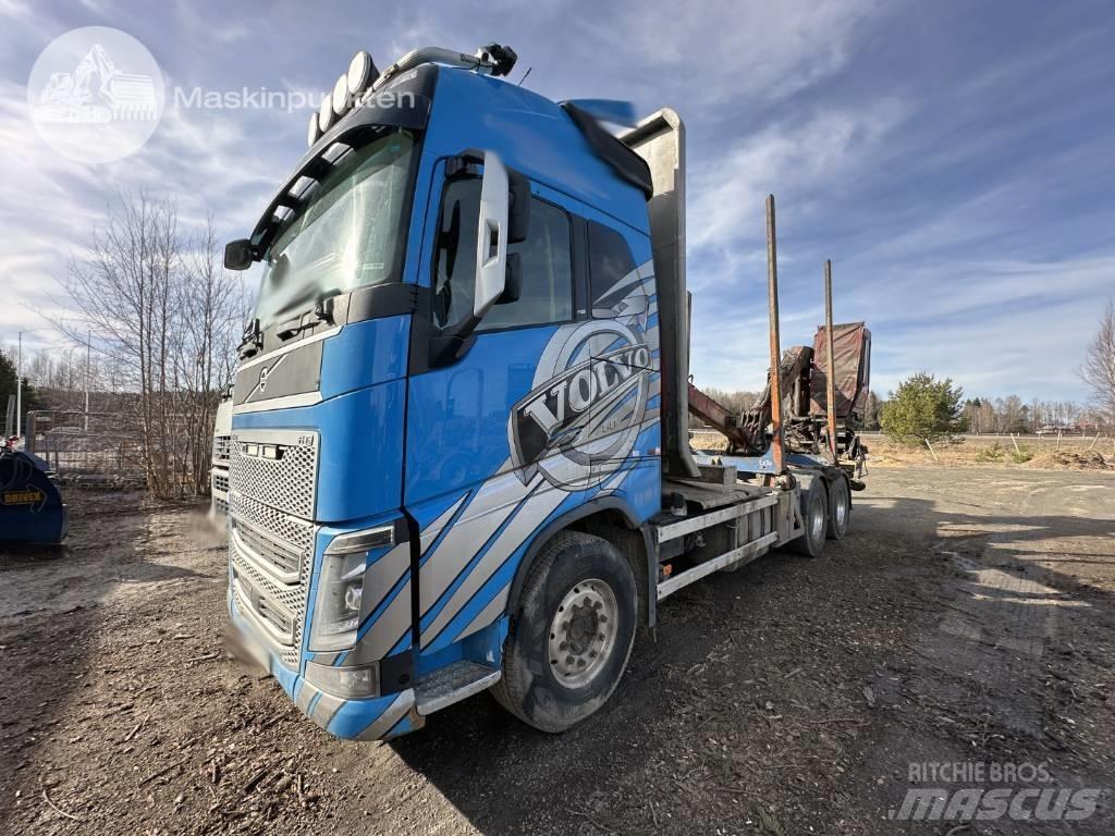 Volvo FH 16 750 شاحنات أشجار