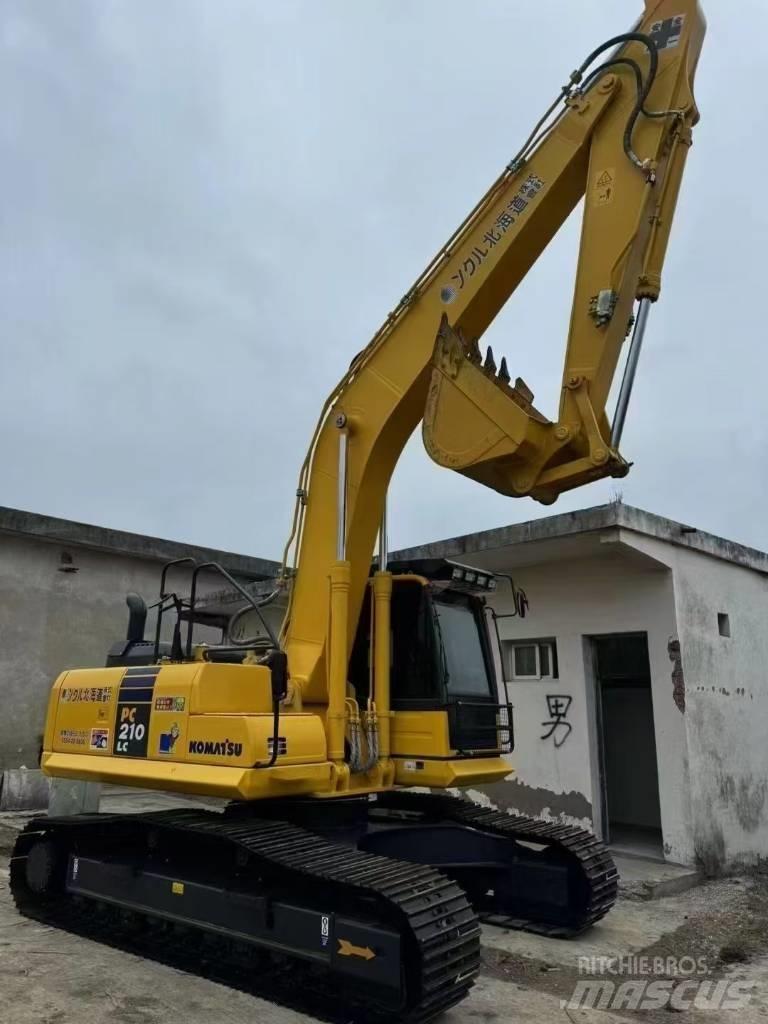 Komatsu 210LC-8 حفارات زحافة