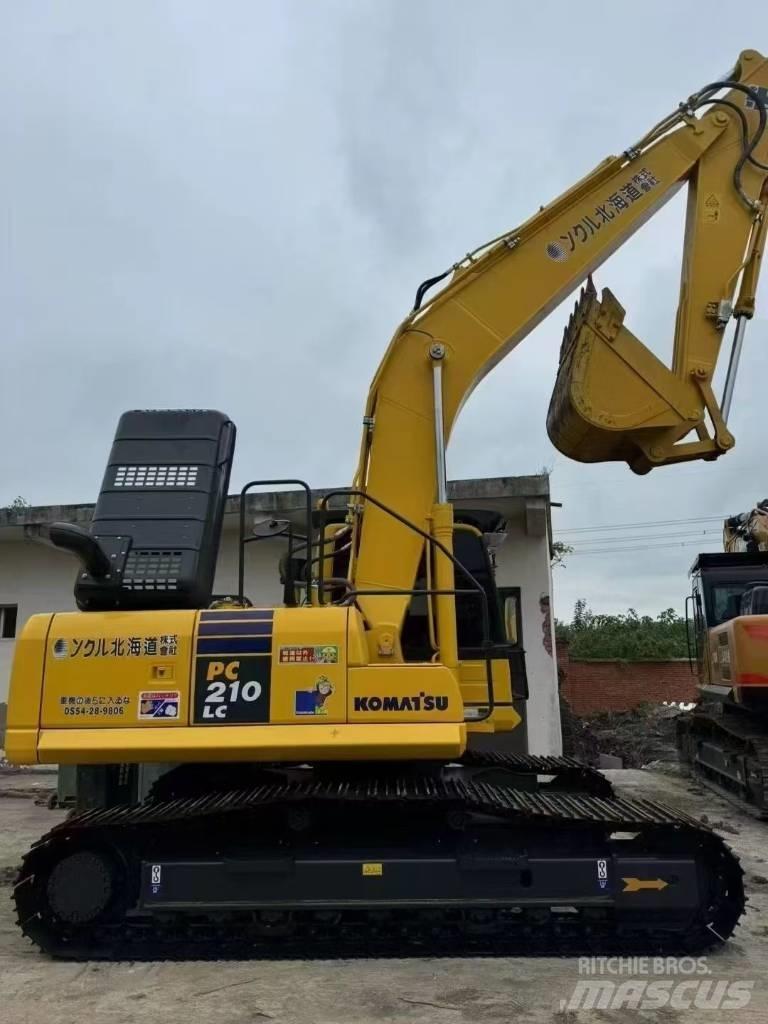 Komatsu 210LC-8 حفارات زحافة