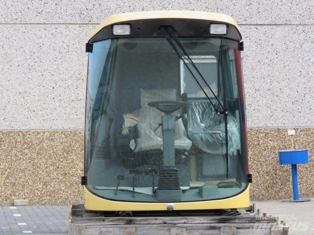 New Holland TX مكونات أخرى