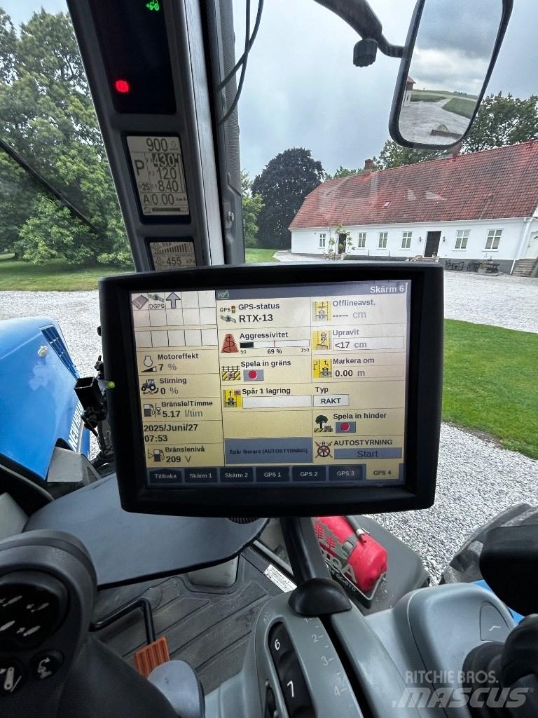 New Holland T 8.390 الجرارات