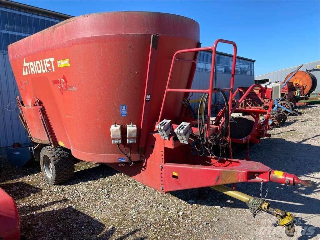 Trioliet SM2-12ZK ملقمات خلاط