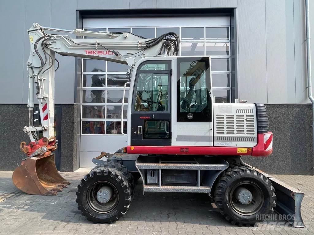 Takeuchi TB1160W حفارات بعجل
