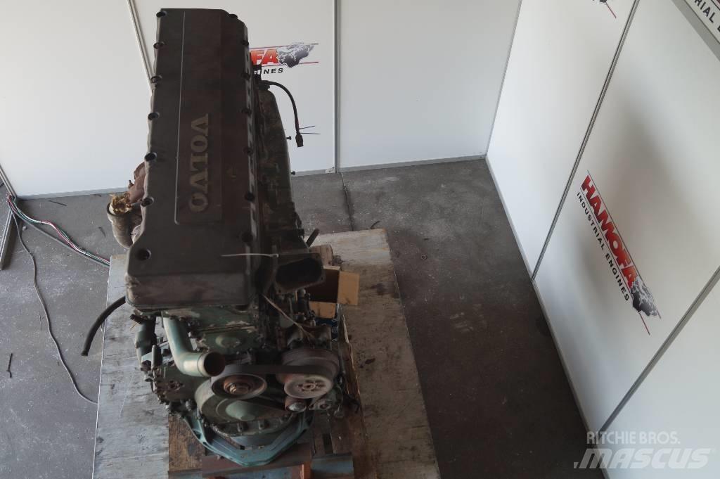 Volvo D12 FOR PARTS محركات