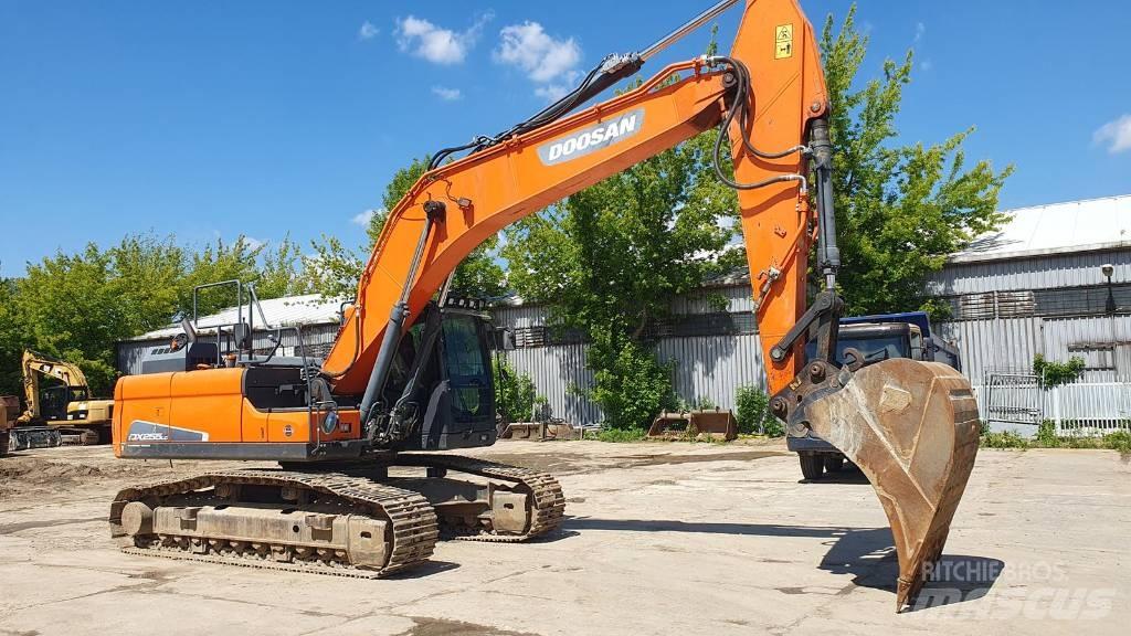Doosan DX 255 LC-5 حفارات زحافة