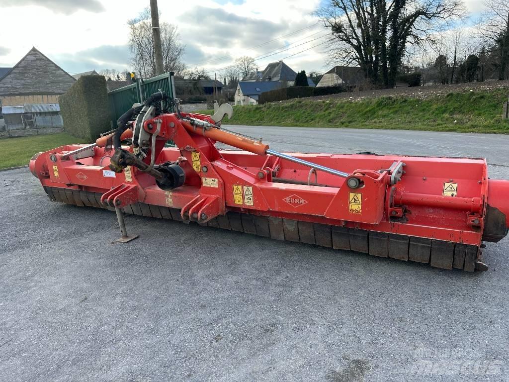 Kuhn RM480 جزازات وأغطية المراعي