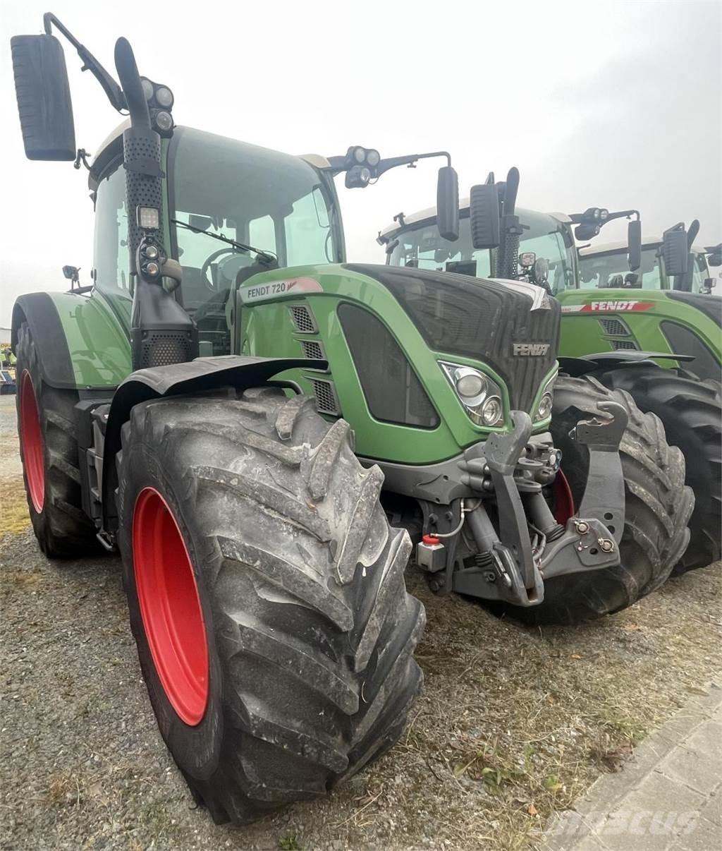 Fendt 820 Vario الجرارات