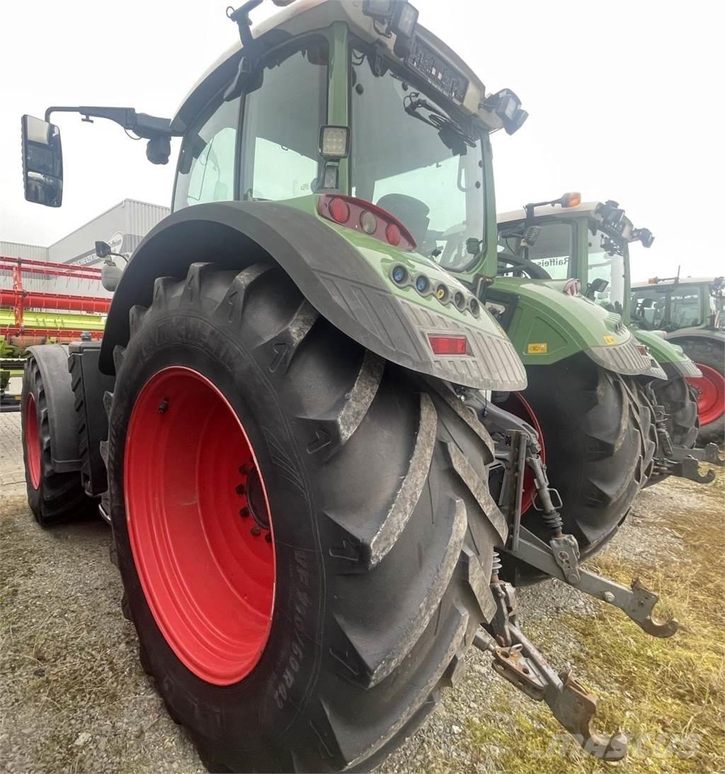 Fendt 820 Vario الجرارات