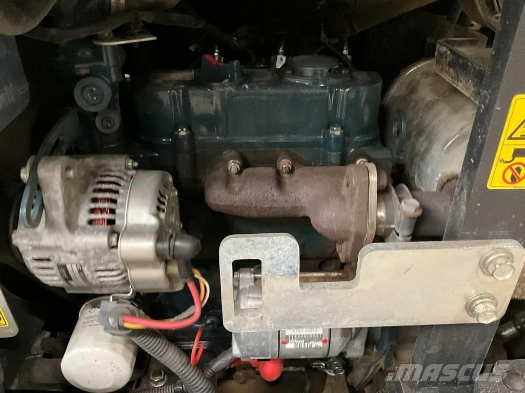 Kubota KX 015-4 حفارات صغيرة أقل من 7 طن (حفارات صغيرة)