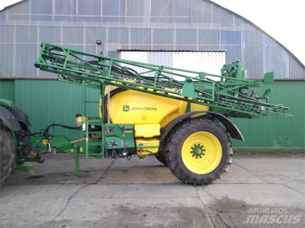 John Deere 740i الرشاشات