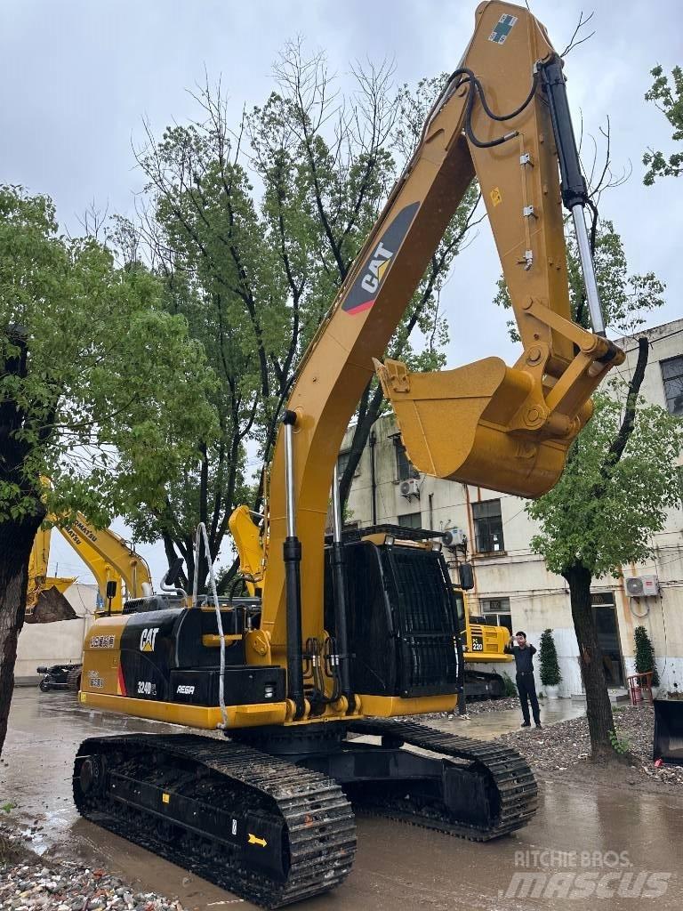 CAT CAT324D حفارات وسط 7 طن - 12 طن