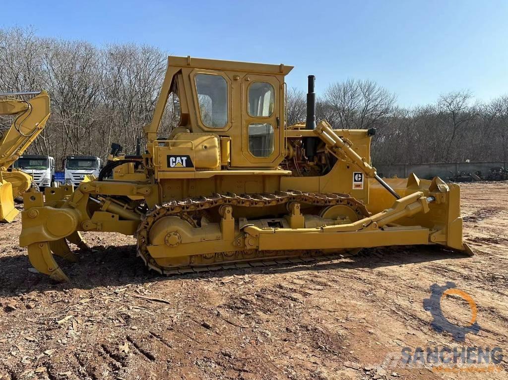 CAT D8K بلدوزرات مجنزرة