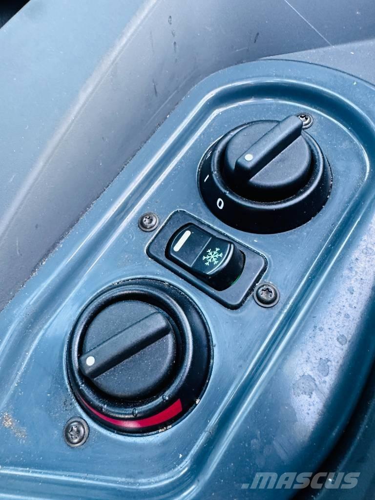 Avant 650 i لوادر متعددة الأغراض