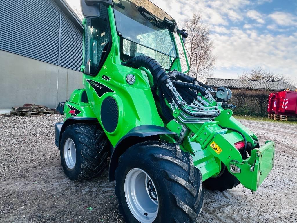 Avant 650 i لوادر متعددة الأغراض