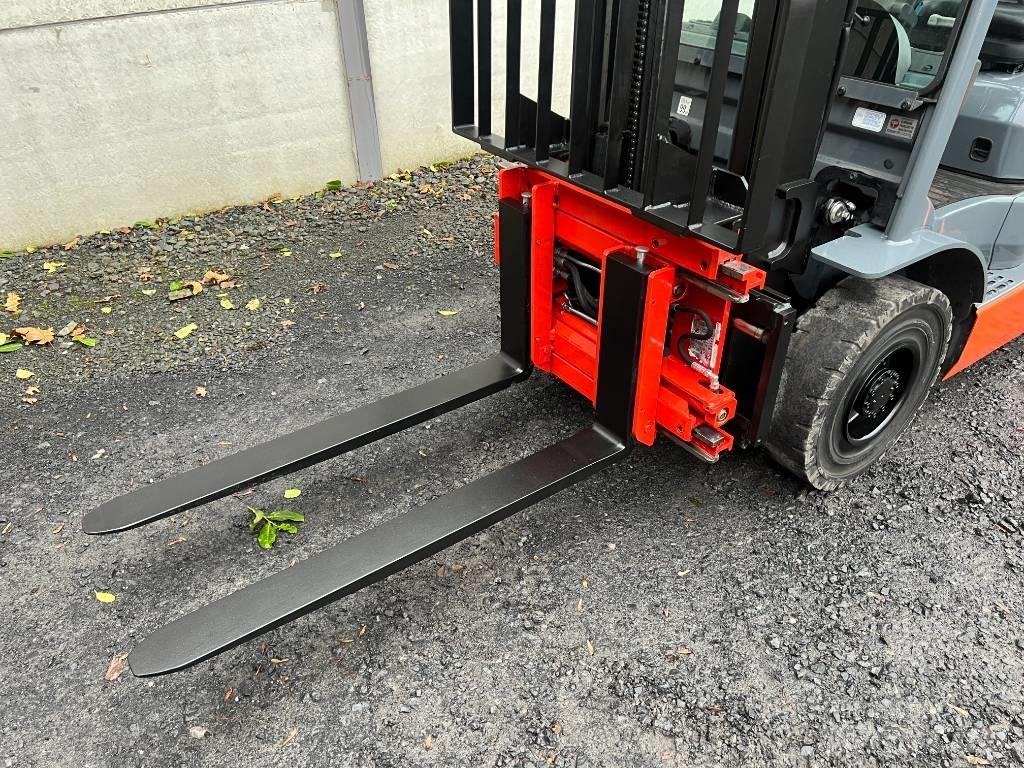 Toyota 02-8 FGF 25 شاحنات LPG