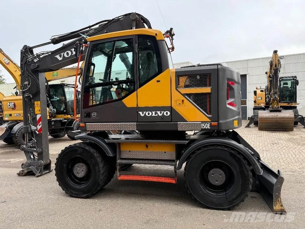 Volvo EW150 حفارات بعجل