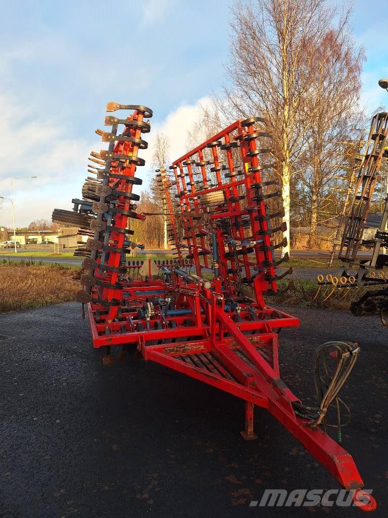 Potila Magnum 700 كاسحات