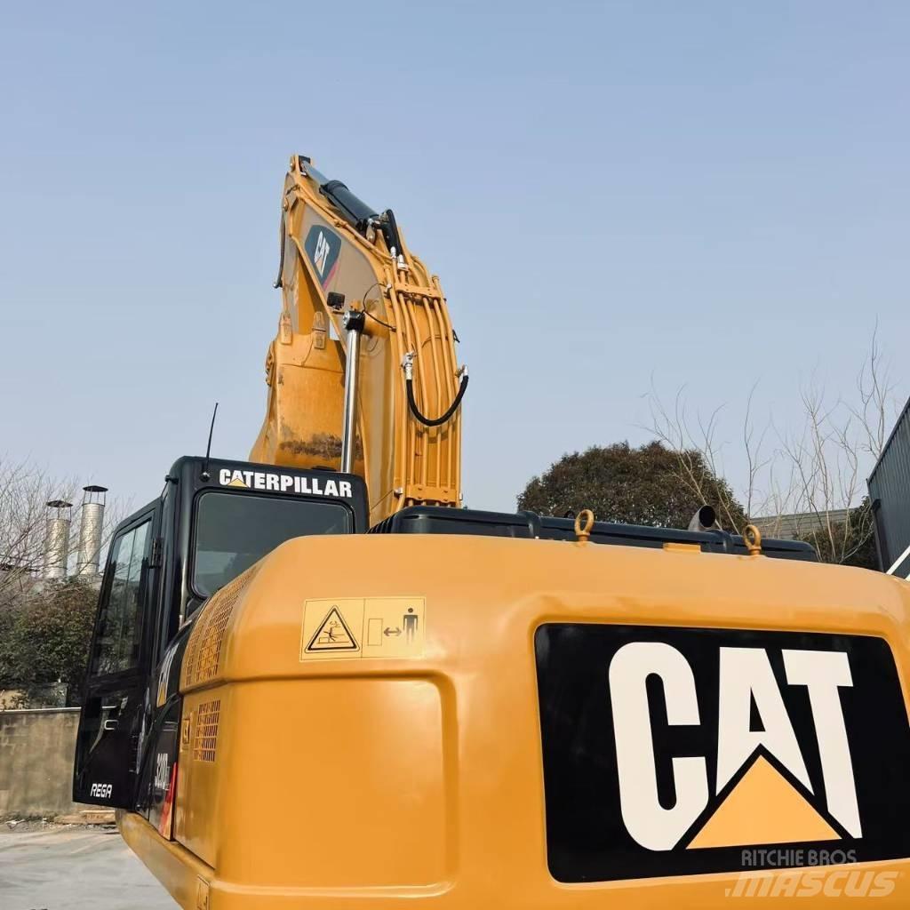 CAT 320 D2 L حفارات زحافة
