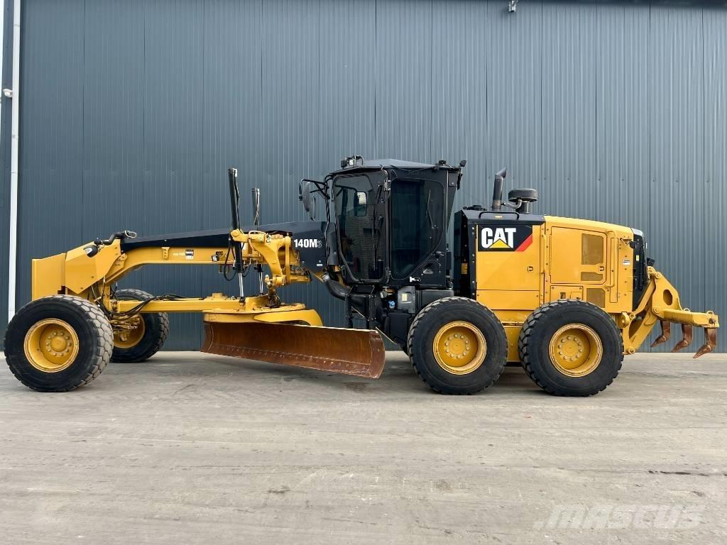 CAT 140M3 معدات تمهيد الطرق