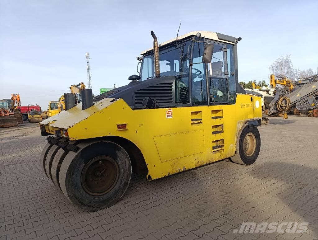 Bomag BW 24 R مداحل ذات إطارات هوائية