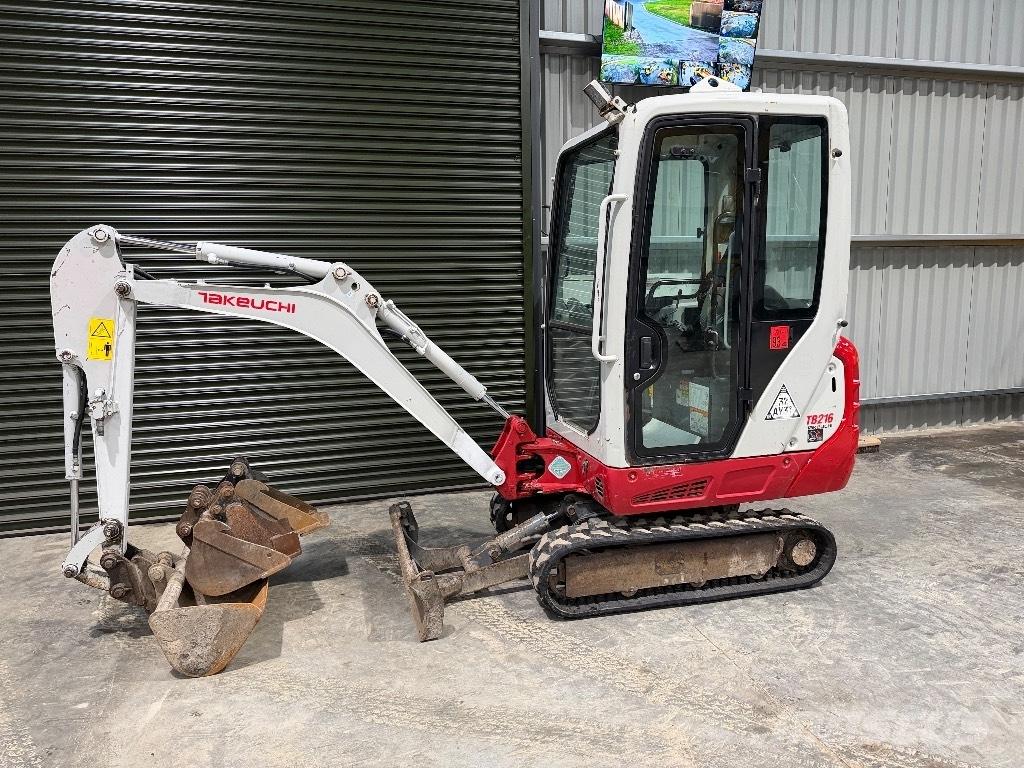 Takeuchi TB 216 حفارات صغيرة أقل من 7 طن (حفارات صغيرة)