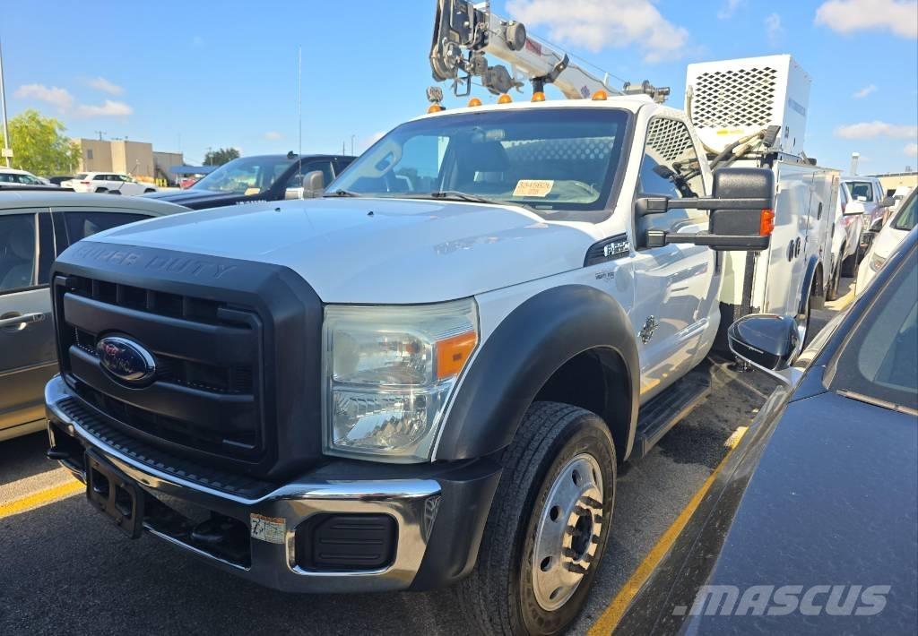 Ford F 550 XL SD رافعات مجنزرة