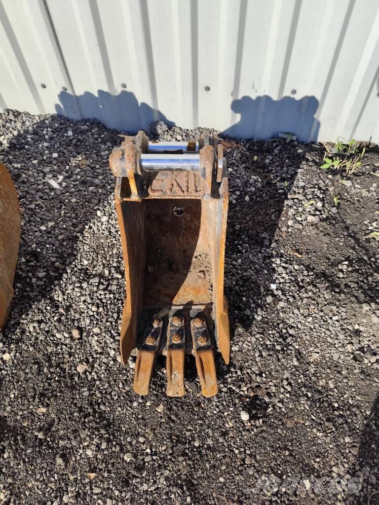 CAT 301.4 C حفارات صغيرة أقل من 7 طن (حفارات صغيرة)