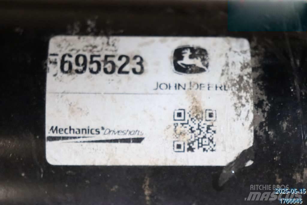 John Deere 1510G شاحنات